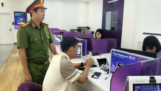 Công an xã hỗ trợ nhận lại 1,2 tỷ đồng tiền chuyển khoản nhầm