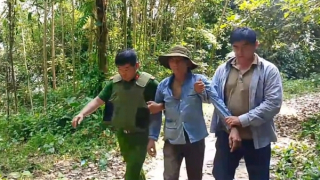 Quảng Ngãi: Vây bắt đối tượng gây án cố thủ trên núi