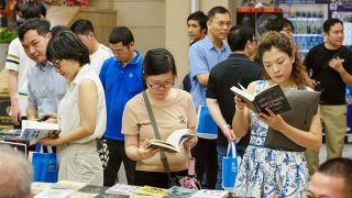 Đọc sách khoa học giữa thời bùng nổ thông tin