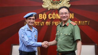 Thứ trưởng Phạm Thế Tùng tiếp Tư lệnh Cảnh sát Liên hợp quốc