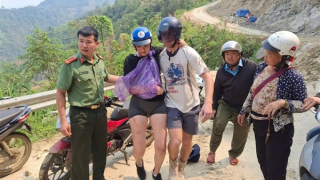 Công an xã vùng cao kịp thời cứu hộ du khách nước ngoài gặp nạn