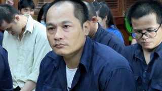 Xét xử nhóm bị cáo “phù phép” xe gian thành xe mới