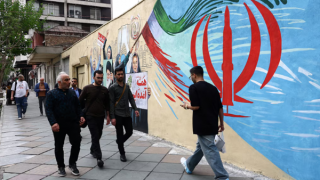 Cơ hội ngoại giao mong manh giữa căng thẳng Trung Đông