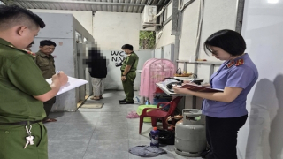 Ép bé gái "chát sex" rồi cưỡng đoạt tài sản