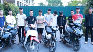 Khởi tố vụ án nhóm thanh thiếu niên mang hung khí, chạy xe lạng lách trên đường phố