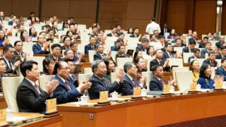 Quốc hội khóa XVI tiếp tục đổi mới mạnh mẽ, thực hiện thắng lợi Nghị quyết Đại hội XIV của Đảng