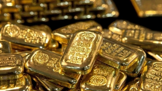 Giá vàng tiếp tục “đổ đèo”