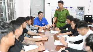 Công an Vĩnh Long quyết liệt các giải pháp xây dựng “Xã không ma tuý”