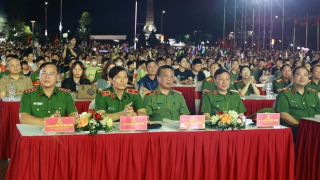 Chương trình nghệ thuật “Hưng Yên - Nắng Hạ xanh trong - Vì cộng đồng không ma túy”