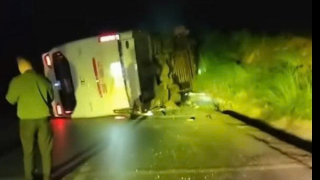 Khẩn trương xử lý vụ lật ô tô chở 39 hành khách ở Lào Cai