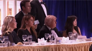 Nghi nổ súng tại bữa tiệc, Tổng thống Trump được mật vụ sơ tán