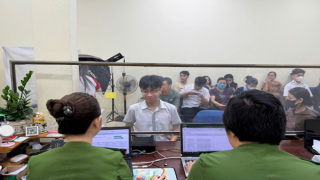 Chuyện chưa kể về những ca làm việc xuyên đêm, xuyên lễ ở Công an phường Uông Bí