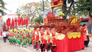 Vietnamese nationwide pay tribute to ancestors on Hung Kings’ Commemoration Day