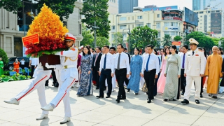TP Hồ Chí Minh tưởng niệm, tri ân các Anh hùng Liệt sĩ và lãnh tụ cách mạng