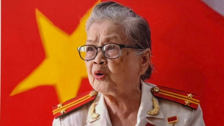 Gặp nữ Anh hùng được mệnh danh “Con sóc nhỏ” trước giờ... "truyền lửa”