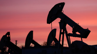 Giá dầu tiếp tục leo thang bất chấp đề xuất từ Iran