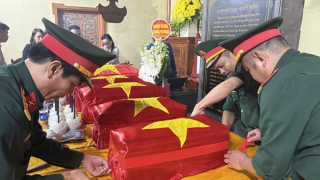 Nghĩa tình Trường Sơn nơi vùng đất gió Lào cát trắng