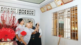 Về vùng cách mạng nghe cựu cán bộ Công an kể chuyện đánh địch, bảo vệ căn cứ Tỉnh ủy