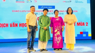 Ươm "mầm xanh" cho đội ngũ dịch giả