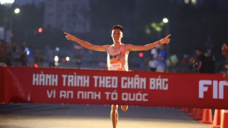 Lê Văn Hương vô địch 42km tại giải chạy “Hành trình theo chân Bác – Vì an ninh Tổ quốc” 2026