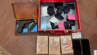 Bắt giữ đối tượng trang bị súng ngắn khi bán ma tuý