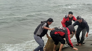 Tìm thấy thi thể người đàn ông mất tích sau hơn 2 ngày nhảy cầu vượt biển