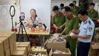 “Mỹ phẩm tả pí lù” gắn mác tiên dược