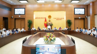 Cán bộ cấp xã làm quá nhiều việc, chế độ chưa tương xứng