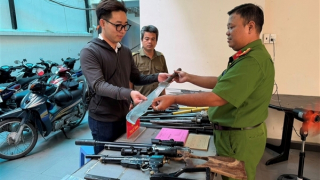 Hiệu quả từ phong trào giao nộp vũ khí, công cụ hỗ trợ tại TP Hồ Chí Minh