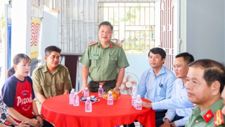 Công an TP Cần Thơ đẩy nhanh xây dựng 1.000 căn nhà tặng người dân khó khăn