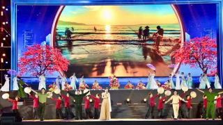 Sôi động Gala “Tổ quốc bình yên – Hải Phòng rực sáng”