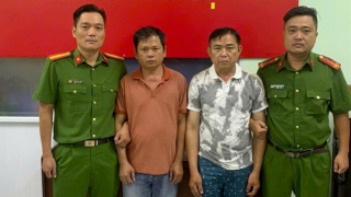 Làm rõ vụ hai tài xế rượt đuổi, đánh nhau giữa đường