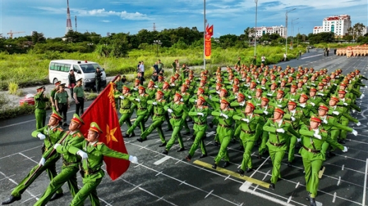 Công an Hà Nội hợp luyện sẵn sàng cho diễu binh, diễu hành dịp Quốc khánh