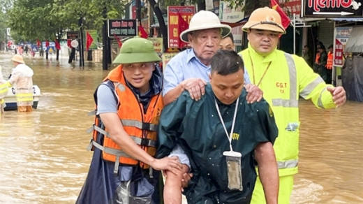 Tình người bất biến