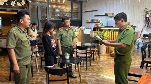 Tài xế taxi gài ma túy vu khống đồng nghiệp