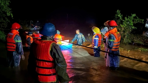 Cảnh giác “bão” tin giả xuyên tạc mùa bão lũ