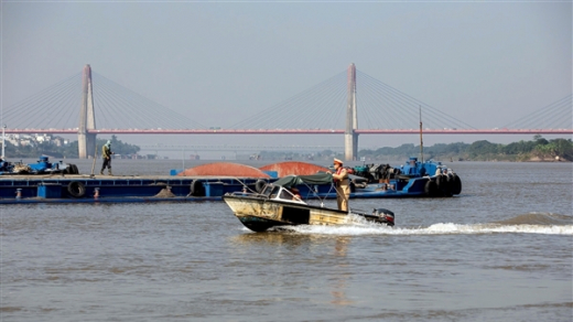 Cảnh sát đường thủy Hà Nội siết chặt xử lý 4 nhóm vi phạm trọng tâm