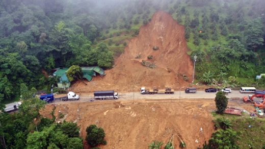 Còn 2 điểm ùn tắc do sạt lở tại Khánh Hoà và Lâm Đồng