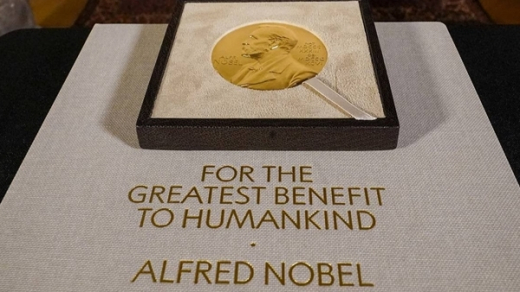 Giải Nobel Hòa bình 2025 và vết rạn từ Stockholm