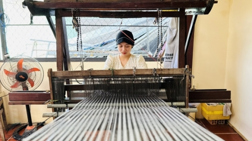 Khám phá làng nghề thổ cẩm Chăm Châu Phong ở An Giang