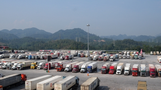 Cửa khẩu nhộn nhịp ngày đầu năm, kỳ vọng bứt phá xuất nhập khẩu