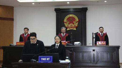 Cán bộ tòa án không được hách dịch, dọa nạt hoặc kéo dài thời gian xử lý công việc của nhân dân