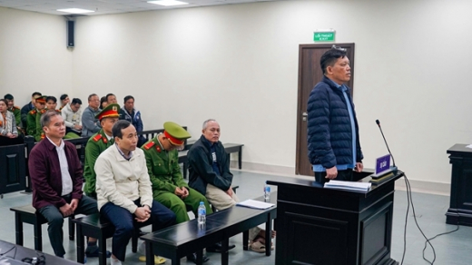 Cựu Giám đốc và Phó Giám đốc Ban Quản lý dự án tỉnh Đắk Lắk bị xét xử về tội nhận hối lộ