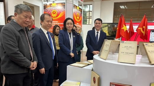 Trưng bày gần 800 tài liệu về Quốc hội Việt Nam
