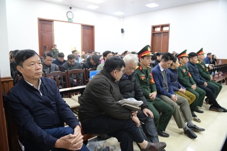 Hai cựu thiếu tướng thừa nhận thiếu hiểu biết pháp luật về đất đai nên sai phạm