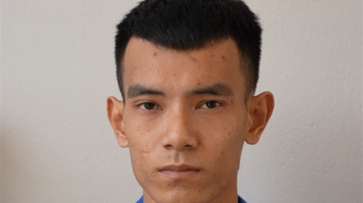 Đối tượng trốn nã nguy hiểm sa lưới khi đang làm thủ tục nhập cảnh