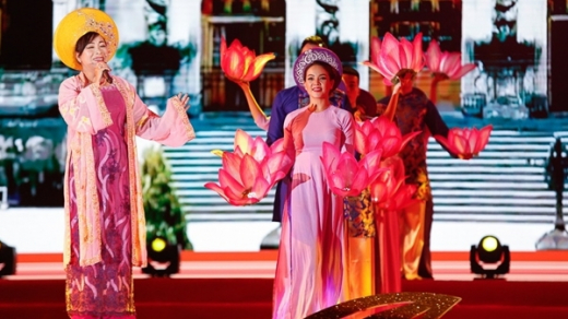 Để thiết chế văn hóa "sống", cần con người văn hóa