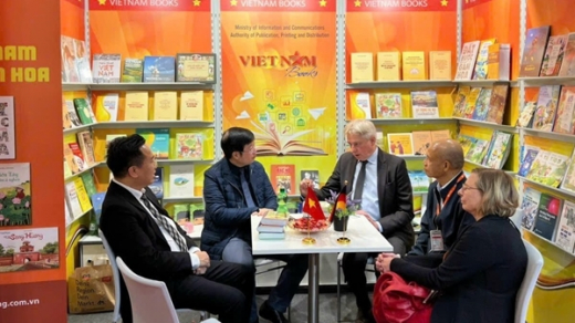 Khuyến khích và phát triển văn học: Làn gió mới cho sáng tác?