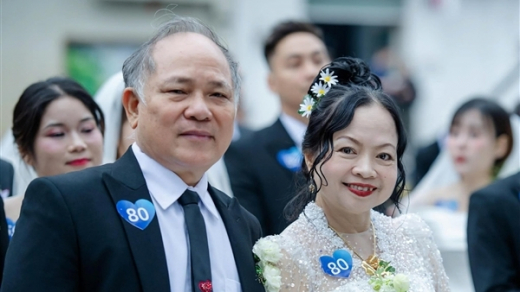 Mùa xuân trên tà áo cưới