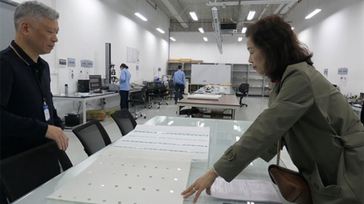 Chuyện làm giấy polymer in tiền